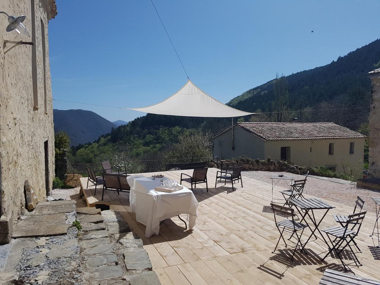 Domaine Des Massols Bed & Breakfast Marsat Екстериор снимка