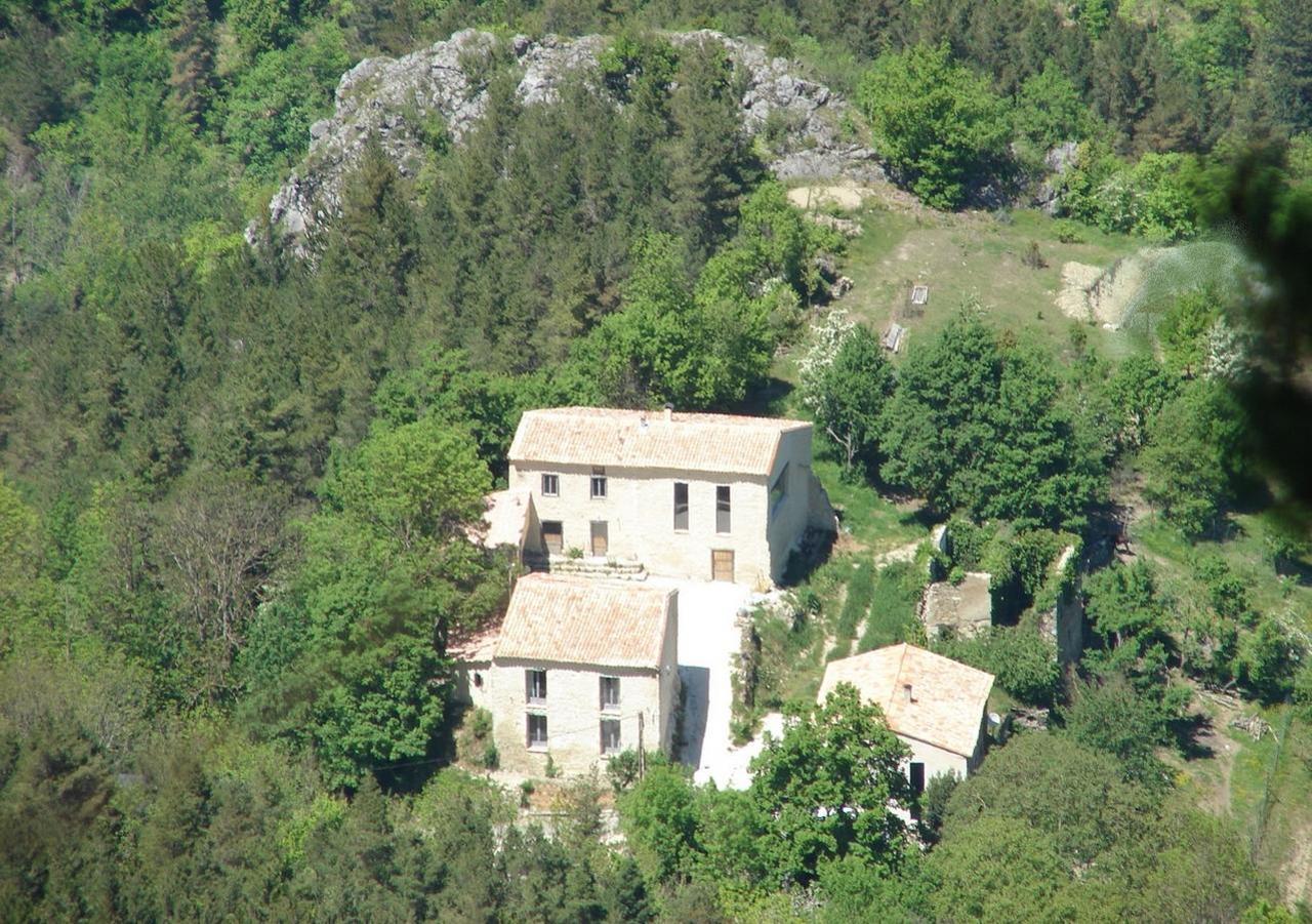 Domaine Des Massols Bed & Breakfast Marsat Екстериор снимка