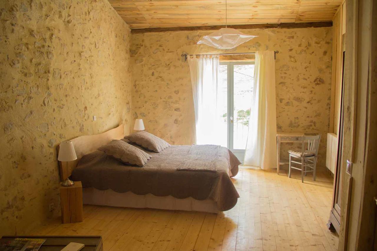 Domaine Des Massols Bed & Breakfast Marsat Екстериор снимка